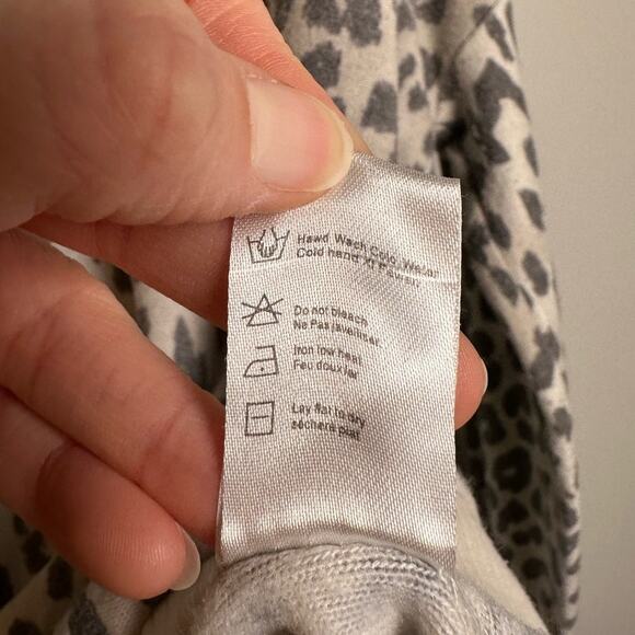 Chaser Cheetah Animal Print Long Sleeve Pullover Sweatshirt Women's Small - Picture 5 of 6